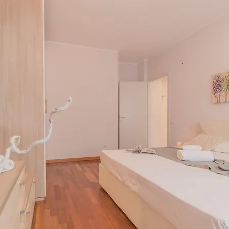 Apartman Alexis House