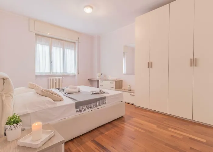 Alexis House 公寓